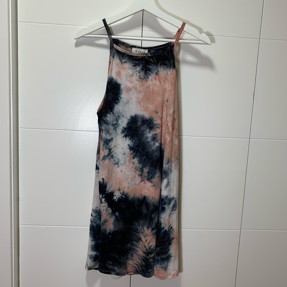 super cute tie-dye halter dress ✨